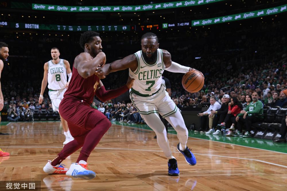 也让他在职 也让他在职